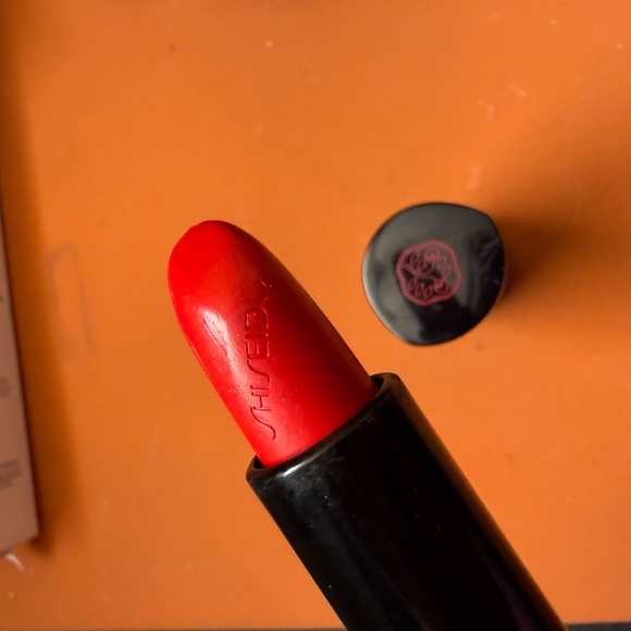 Shiseido rouge lipstick RD312 poppy - Picture 2 of 5